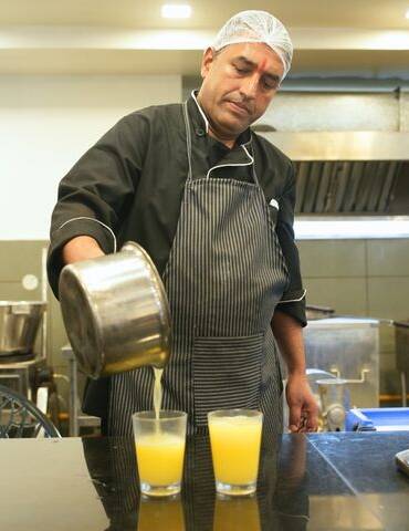 Fresh Juice Every Morning In Royal Palace Girls Hostel